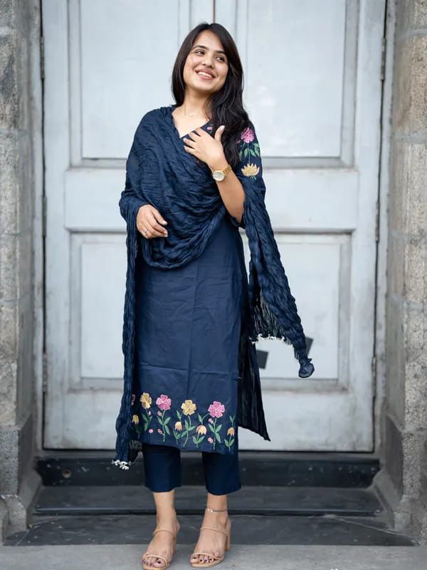 Look super chic in our easy breezy three piece suit set - My Store