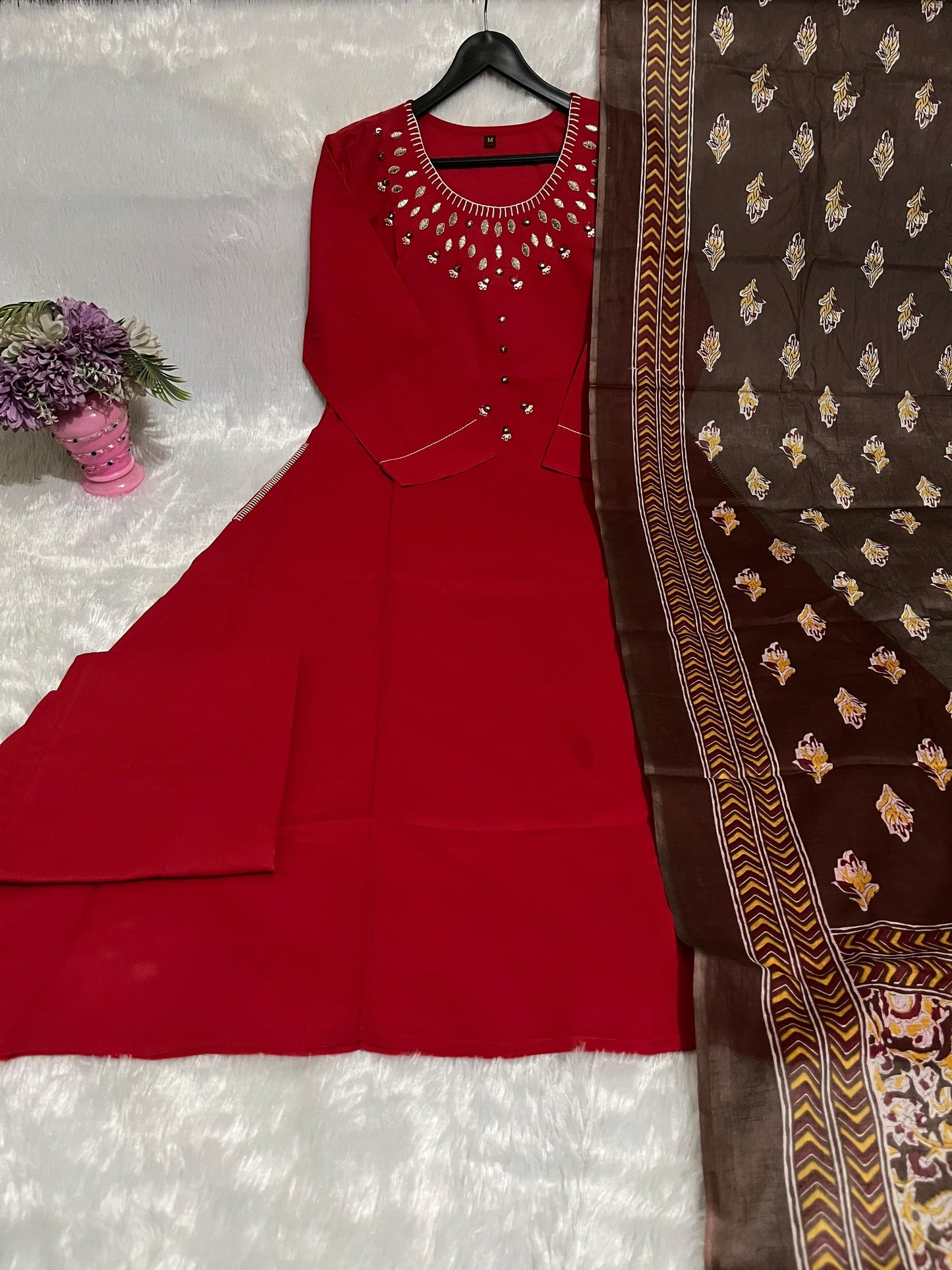 Simple yet elegant This is how we describe our latest launch a Cotton set - red - My Store