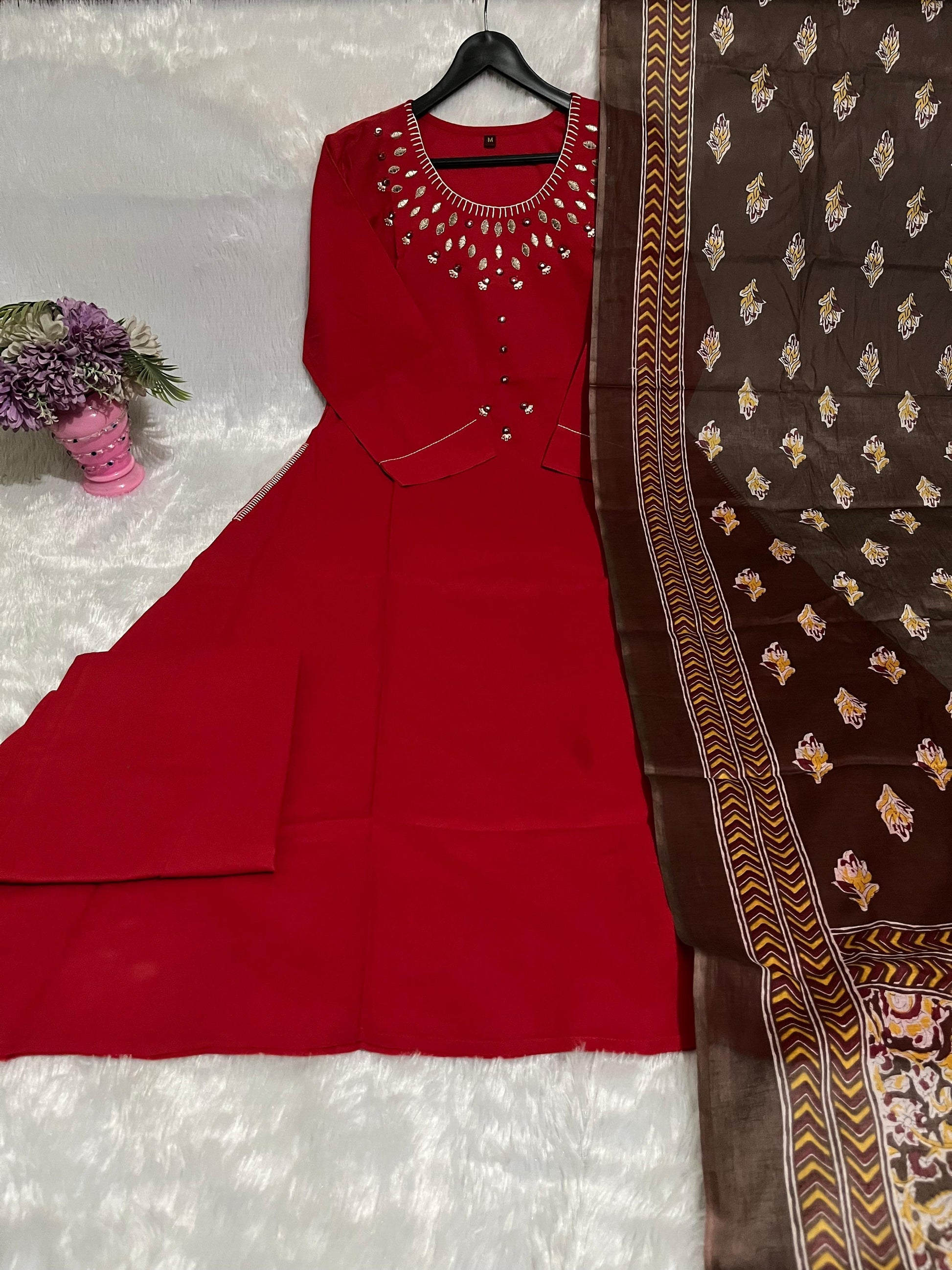 Simple yet elegant This is how we describe our latest launch a Cotton set - red - My Store