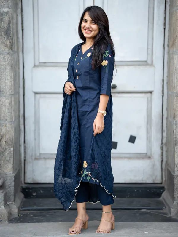 Look super chic in our easy breezy three piece suit set - My Store